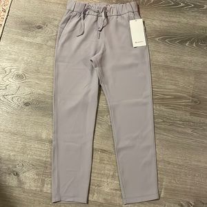 Lululemon On The Fly 7/8 Pant Woven - size 4